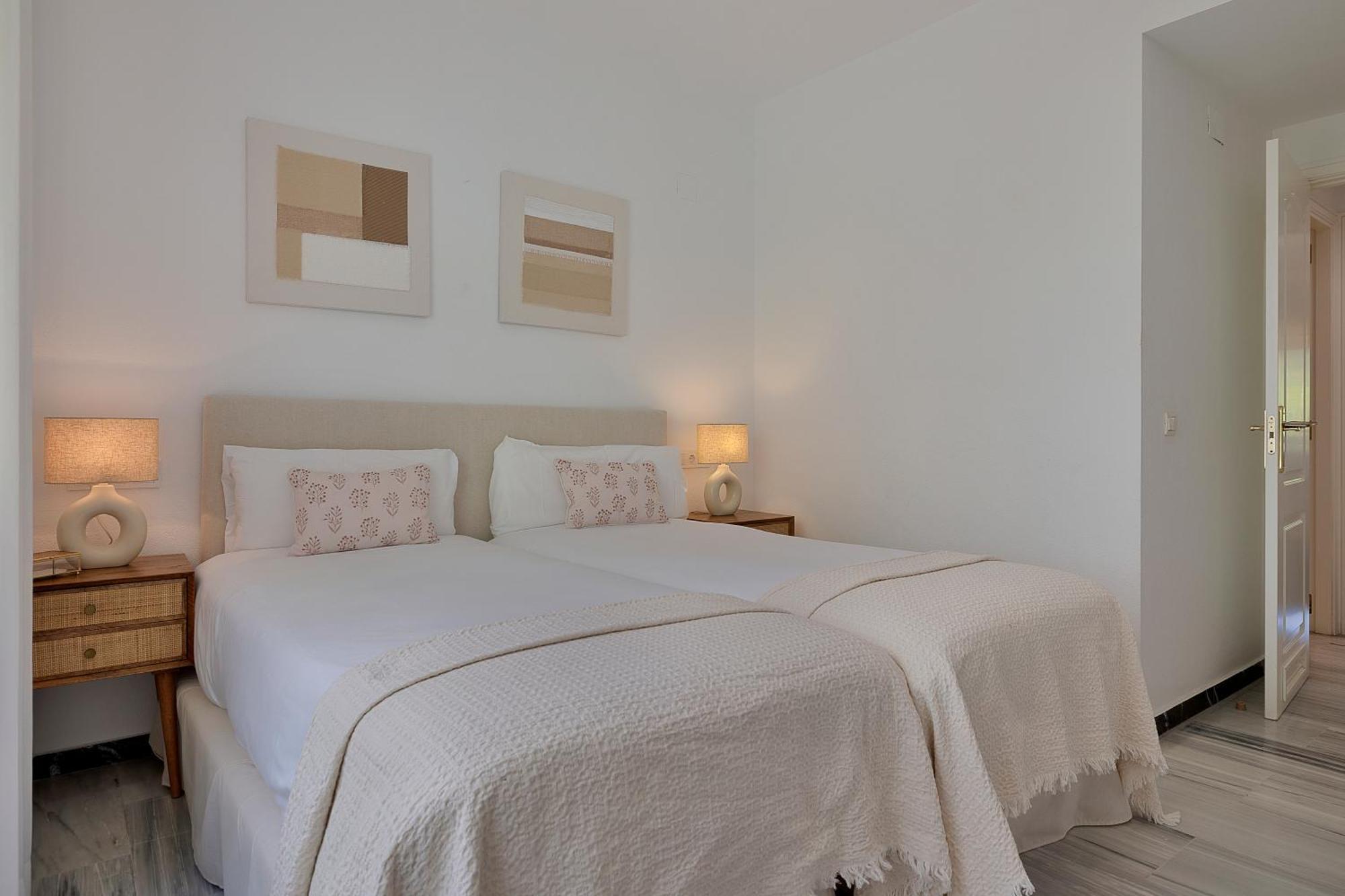 2 Bedroom Apartment In Medina Garden - Puerto Banus Marbella Exterior foto